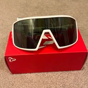 Ryders Pangor sunglasses unisex new with box